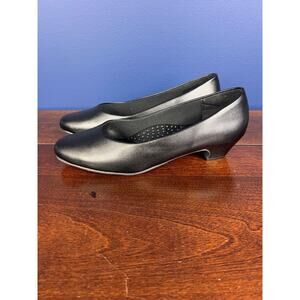 Angel Steps Wide Black Faux Leather Kitten Heel Dress shoes